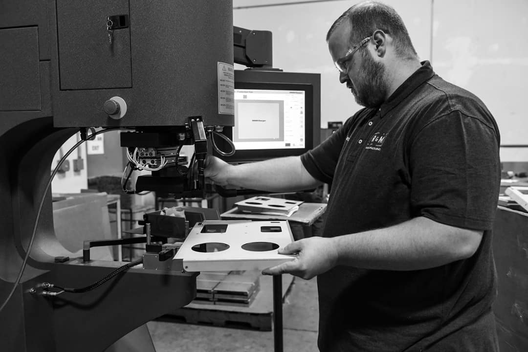 GUIDING THE CUSTOMER STAMPING VS. FABRICATION R&M Manufacturing